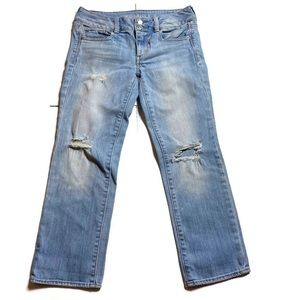 AEO Artist Crop Distressed Jeans Sz 2